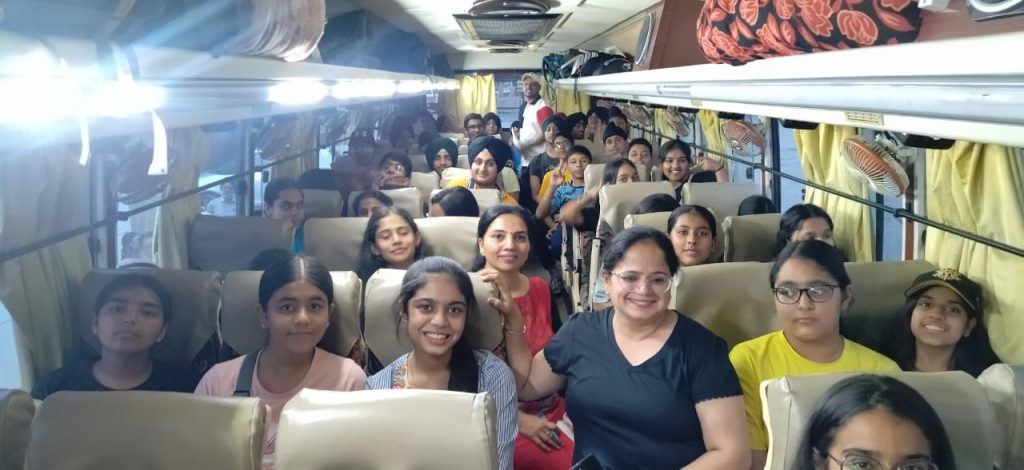 Students and faculty of DPS Patiala on Bus