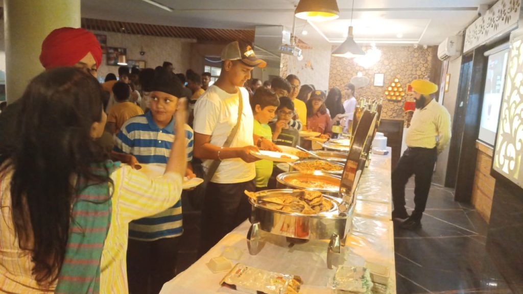 Students of DPS Patiala enjoying food